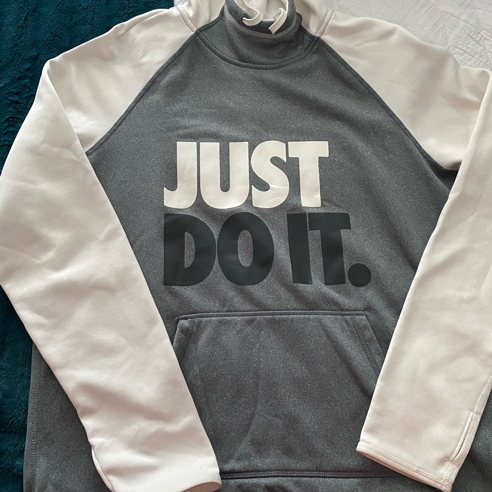 Nike Hooded pull over